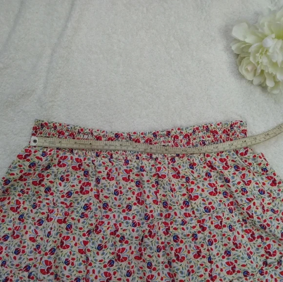 SOLD- NWT Max Studio Ladies Floral Skirt Large - Picture 9 of 13